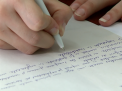 Nimeni nu a luat 100! Tanara care a obtinut cel mai mare punctaj la testul de romana dat de autoritatile locale nu a venit sa-si ridice premiul - VIDEO