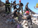 Cand era aproape imposibil, salvatorii din Italia au mai gasit un supravietuitor al cutremurului de saptamana trecuta - VIDEO