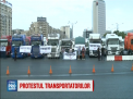 Traficul auto din principalele orase ale Romaniei, paralizat din cauza unui protest organizat de transportatori impotriva tarifelor mari la asigurarile auto obligatorii, care ii nemultumesc pe oameni - VIDEO