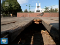 Bucati de lemn putred si cateva piese - asta a ramas din tabla de sah de 4 metri din parcul Eroilor din sectorul Riscani - VIDEO