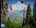 Zeci de baloane s-au inaltat deasupra pamantului, creand un adevarat spectacol mirific pe cer: Mii de turisti din toate colturile lumii au venit sa urmareasca evenimentul - VIDEO