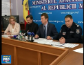 In patru luni fumatorii si localurile, care i-au lasat sa-si aprinda tigarile au platit amenzi de aproape un milion de lei: Oamenii legii se plang ca singur nu le pot veni de hac fumatorilor - VIDEO