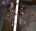 Un sofer de camion din statul american Georgia a fost cat pe ce sa plateasca scump pentru o neatentie. Acesta a ramas cu TIR-ul blocat pe sine - VIDEO
