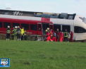 Grav accident in Olanda. Un tren a deraiat dupa ce s-a ciocnit cu o cisterna care transporta lapte - VIDEO