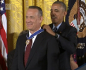 Presedintele Barack Obama a decorat mai multe celebritati cu Medalia Prezidentiala a Libertatii. 21 de oameni din diverse domenii au primit cea mai inalta distinctie civila din SUA - VIDEO