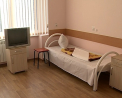 In timp ce unii europeni pun deja proteze care redau vederea, in Moldova o mare performanta este dusul si veceul in fiecare salon din spitale. O sectie de terapie de la Spitalul nr.1, renovata - VIDEO