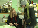 Autografe de la Tatiana Tibuleac! Dupa ce si-a lansat primul roman, astazi, doritorii de a primi semnatura scriitoarei, s-au adunat la o librarie din capitala - VIDEO
