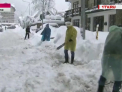 Record de ninsori pentru luna decembrie intr-un oras din Rusia: e paralizat din cauza poleiului si zapezii abundente - VIDEO