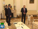 De o intalnire mai putin obisnuita au avut parte doi jurnalisti japonezi la Kremlin. La discutiile cu acestia, Vladimir Putin si-a adus unul dintre cainii sai - VIDEO 