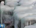 Milioane de americani din statele Minnessota si Indiana indura in aceste zile un frig cumplit. In unele zone, temperaturile au coborat pana la minus 30 de grade - VIDEO