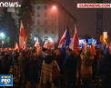 Varsovia se pare ca intra intr-o criza politica. Pentru a treia zi consecutiv, sute de oameni au protestat in fata Parlamentului - VIDEO