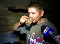 "Nu am sa mai beau tot anul"! Asta si-au spus toti cei care in noaptea dintre ani au intrecut limita la paharele: "trebuie oleaca de moare de varza murata". Cum sa scapi de mahmureala - VIDEO