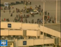 5 oameni au murit in timp ce isi luau bagajele dupa ce-au ajuns pe aeroportul din statul american Florida. Un barbat a scos o arma si a inceput sa impuste - VIDEO