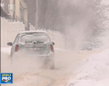 A nins toata ziua si in capitala astazi. Soferii au stat in ambuteiaje sau au patinat pe strazile necuratate: "Oriunde ai merge, peste tot e greu" - VIDEO