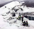 Romanca data disparuta dupa avalansa din Italia si fiul ei, printre cei 9 supravietuitori. Operatiunea de salvare, FILMATA