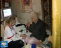 O raza de speranta. Batrana din capitala care se plangea ca indura foame, imobilizata in apartamentul sau va beneficia de ingrijire la domiciliu - VIDEO