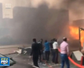 Momente de panica pe o strada din Dubai, dupa ce o macara s-a prabusit: O persoana a fost ranita, iar trei masini aflate in zona au fost avariate, iar una a luat foc - VIDEO 