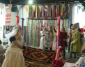 Dragostea pluteste in aer la targul de cadouri deschis astazi in capitala. Locul in care pe 14 februarie cuplurile de indragostiti din Moldova pot deveni sot si sotie pentru o zi - VIDEO