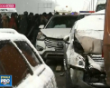 Doua persoane au fost ranite intr-un accident in lant produs la periferia Moscovei. 30 de masini au fost implicate in carambol - VIDEO