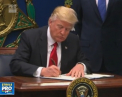 Donald Trump a semnat un nou decret impotriva calatorilor din anumite state musulmane si impotriva refugiatilor - VIDEO