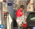 Ieftinirea de ieri la benzina nu-i surprinde pe soferii moldoveni. De cand autoritatile au inceput sa aplice preturile plafon, benzina s-a scumpit cu aproape 2 lei: "E bataie de joc" - VIDEO