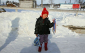 Scufita Rosie exista: O fetita de doar 4 anisori din Siberia a traversat, prin intuneric si la -30 de grade, o padure plina cu lupi pentru a-si salva bunica - Adevarul