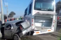 Doua persoane au murit, iar opt au fost ranite in urma unui accident produs pe un drum din judetul Prahova, Romania - VIDEO