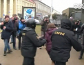Protestele din capitala Belarusului au continuat si astazi: Oamenii au iesit pe strazi pentru a cere eliberarea manifestantilor retinuti de politisti - VIDEO
