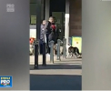 Caz teribil in Marea Britanie. Un barbat si-a adus cainii de rasa pitbull pentru a se razbuna pe angajatii unui market: un patruped s-a napustit asupra unei batrane - VIDEO