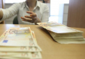 Noua bancnota de 50 de euro intra, astazi, oficial in circulatie