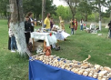 Un targ mic, dar cu suflet, deschis la biserica de lemn. Banii obtinuti vor fi folositi pentru ingrijirea pacientilor in stare grava - VIDEO