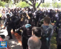 "Arata-ti banii"! Au scandat de mii de americani iesiti la protest in marile orase. Oamenii cer ca Donald Trump sa-si faca publica averea - VIDEO