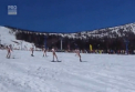 Imbracati doar in costume de baie, mii de oameni au iesit la ski in Rusia. Localnicii au incercat sa bata un record national - VIDEO