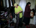 Garderobe pentru cei nevoiasi in 10 localitati din Moldova. Hainele sunt oferite gratis, la biserica. "Nici nu tin minte cand mi-am cumparat o haina ultima data" - VIDEO