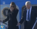 A refuzat din nou sa-i dea mana. Melania Trump a fost filmata in timp ce evita discret o strangere de mana din partea sotului. Gestul a devenit viral pe internet - VIDEO