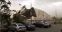 Momentul in care o furtuna puternica distruge acoperisul unui teren de tenis din Moscova. Potrivit martorilor, in acel moment, acolo se aflau oameni - VIDEO