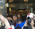 Gest nebun! Un fan rus a luat un autograf de la Cristiano Ronaldo chiar in pasaport - VIDEO