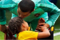 Cristiano Ronaldo a fost protagonistul unei scene emotionante. A iesit pe teren inainte de meciul cu Rusia, tinand de mana o fetita de 10 ani aflata in scaunul cu rotile - VIDEO