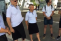 Protest inedit al soferilor de autobuz din Franta: se imbraca in fuste pentru ca li s-a interzis sa poarte pantaloni scurti - VIDEO