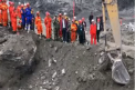 Salvatorii chinezi continua cautarile in urma alunecarii de teren care a ingropat un sat din sud-vestul Chinei: 46 de case au fost inghitite de pamant - VIDEO