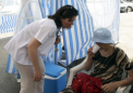 Au fost instalate corturi in care veti putea gasi apa si unde veti putea beneficia de ajutor medical in caz ca sunteti afectati de canicula