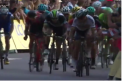 Faza superba la competia de cicilism Tour de France. Slovacul Peter Sagan a scapat talpa din pedala si a castigat cursa impresionant - VIDEO
