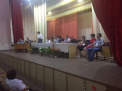 Autoritatile municipale, la negocieri cu locuitorii din Tantareni. S-au intrunit pentru a bate palma privind groapa de deseuri pe care autoritatile vor sa o amenajeze in localitate - FOTO