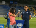 Faza inedita inaintea unui meci din Europa League. Un fotbalist a lovit o reporterita, in plina forta, cu minge in fata - VIDEO