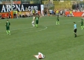 La un pas de o noua tragedie. Un fotbalist de la Ajax a cazut ca fulgerat la pamant in timpul unui meci - VIDEO