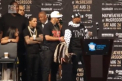 Razboiul dintre Mcgregor si Mayweather continua. La cea de-a treia conferinta pugilistul american s-a dat in spectacol: a aruncat cu bani in luptatorul UFC - VIDEO