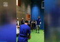Starul echipei Barcelona, Lionel Messi, a aruncat mingea in cos de 3 ori, din 3 incercari - VIDEO
