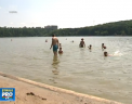 O duminica incinsa de-a binelea. Singura scapare sunt lacurile si piscinele, insa in zilele toride, mersul la scaldat poate face mai mult rau decat bine - VIDEO