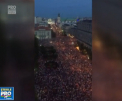 Polonezii ies in strada de mai multe zile, fiind nemultumiti de noua lege prin care Parlamentul va numi judecatorii de la Curtea Suprema, iar azi au obtinut primul succes - VIDEO