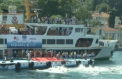 Au inotat de pe un continent pe altul. Circa 2300 de sportivi, printre care si moldoveni, au parcurs stramtoarea Bosfor, intr-o cursa - VIDEO